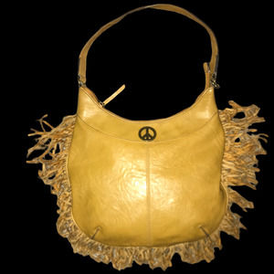 AXCESS SHOULDER BAG